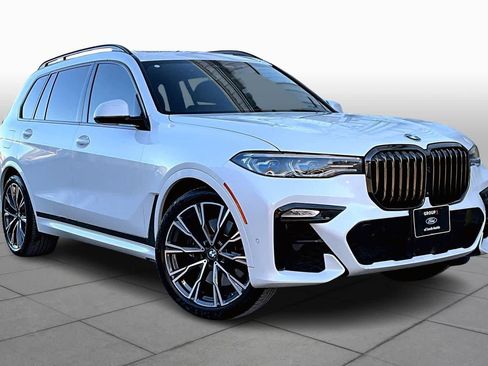 Used 2022 BMW X7 M50i image 2