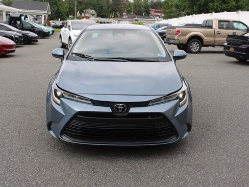 Used 2025 Toyota Corolla LE FWD image 3