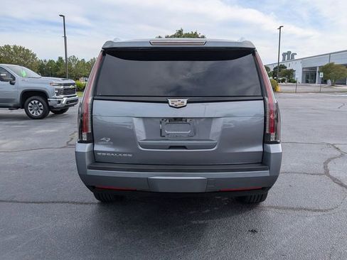Used 2020 Cadillac Escalade Platinum w/ Escalade Sport Edition AWD/4WD image 4