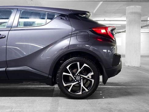 Used 2018 Toyota C-HR XLE image 15