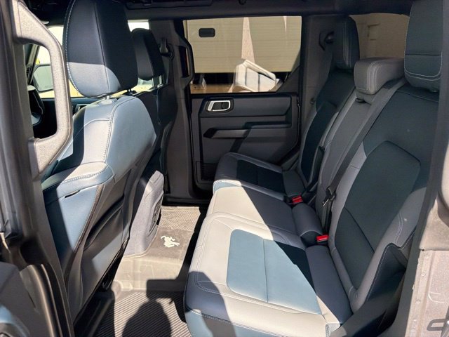 Used 2024 Ford Bronco Outer Banks AWD/4WD image 15