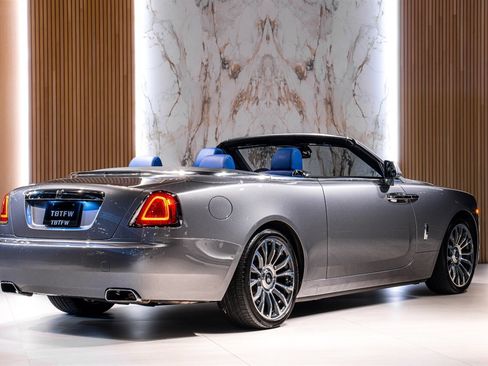 Used 2018 Rolls-Royce Dawn image 5