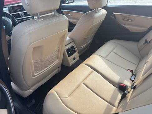 Used 2017 BMW 330i xDrive Sedan AWD/4WD image 30