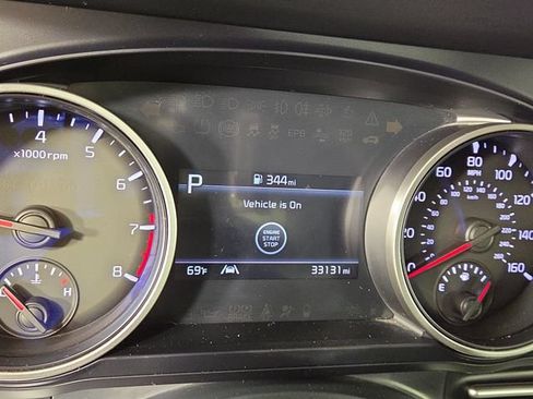 Certified 2024 Kia Carnival LX FWD image 15