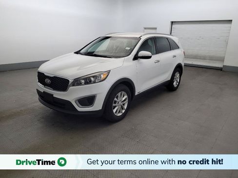 Used 2016 Kia Sorento AWD w/ LX Convenience Package image 1