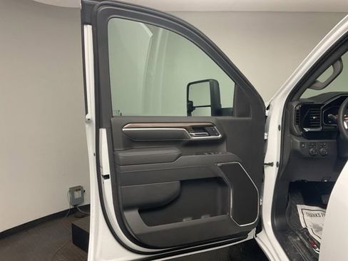 New 2026 Chevrolet Silverado 2500 LT w/ Trail Boss Package AWD/4WD image 9