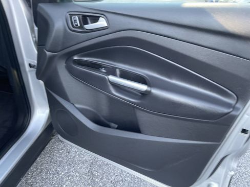 Used 2017 Ford Escape SE AWD/4WD image 26