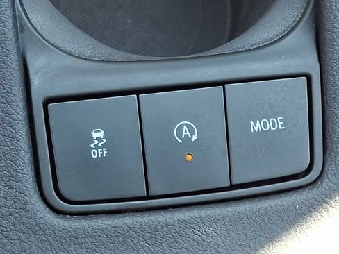 Used 2024 Cadillac XT4 Luxury w/ Cold Weather Package AWD/4WD image 26