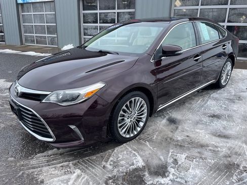 Used 2016 Toyota Avalon Limited image 3