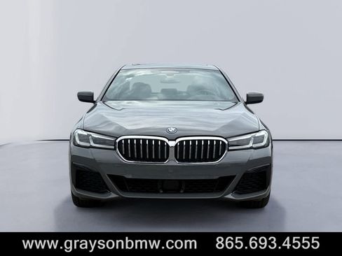 Used 2022 BMW 530e xDrive w/ Premium Package image 8