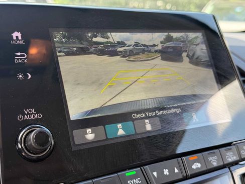 Used 2023 Honda Odyssey Touring image 20