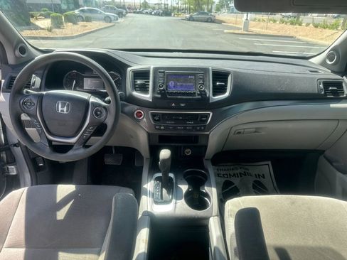 Used 2016 Honda Pilot LX image 9