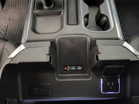 Certified 2024 Chevrolet Silverado 1500 LTZ image 8