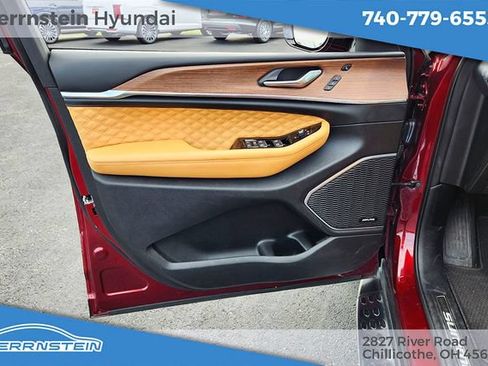Used 2024 Jeep Grand Cherokee L Summit w/ Advanced Protech Group IV AWD/4WD image 13