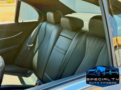 Used 2017 Mercedes-Benz E 300 image 11