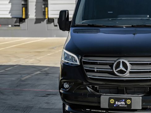 Used 2022 Mercedes-Benz Sprinter 3500 image 25