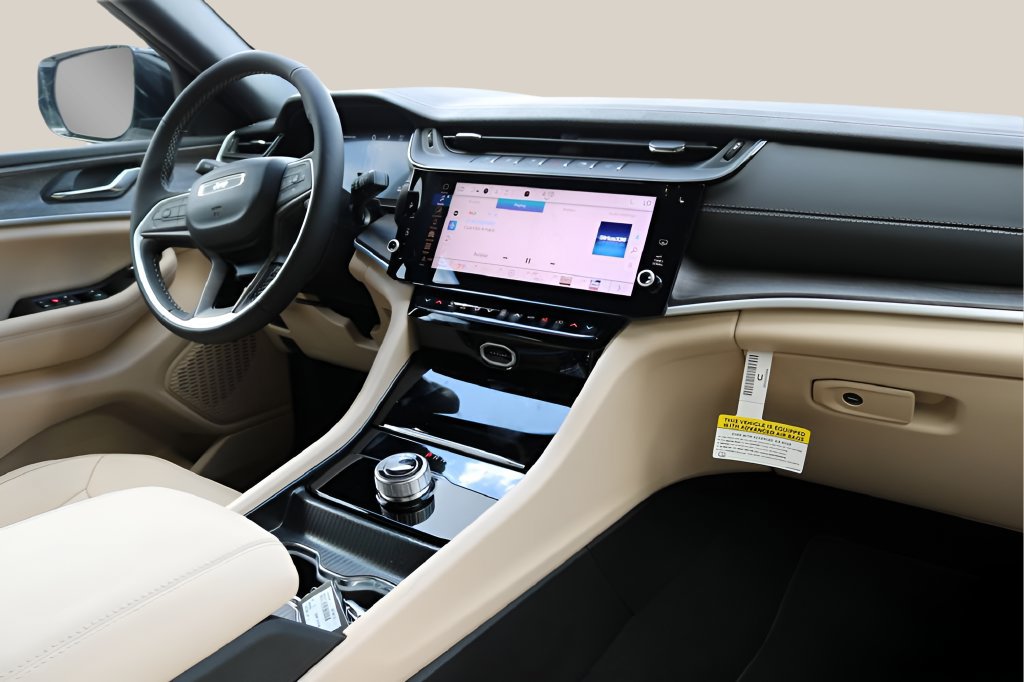 New 2026 Jeep Grand Cherokee Limited RWD image 19