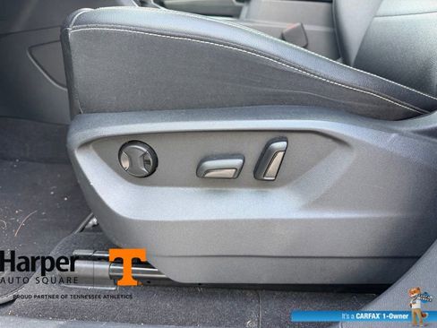 Used 2023 Volkswagen Atlas SE w/ Panoramic Sunroof Package FWD image 20