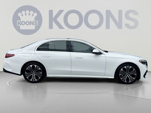Used 2025 Mercedes-Benz E 450 4MATIC Sedan image 12