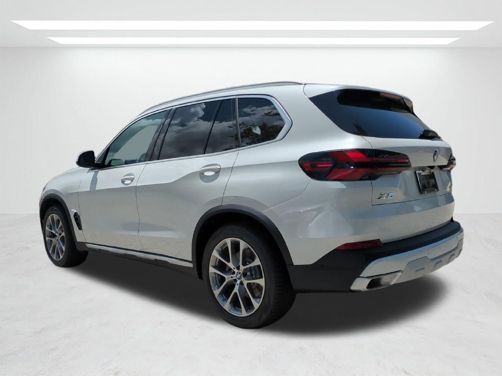 New 2026 BMW X5 xDrive40i w/ Parking Assistance Package AWD/4WD image 6