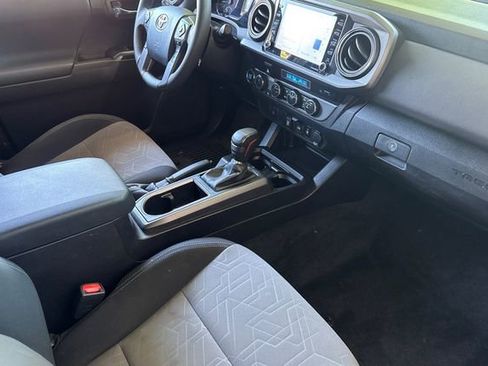 Used 2023 Toyota Tacoma TRD Off-Road AWD/4WD image 15
