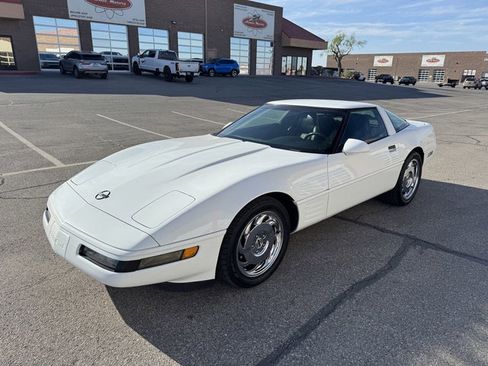 Used 1994 Chevrolet Corvette Coupe image 9