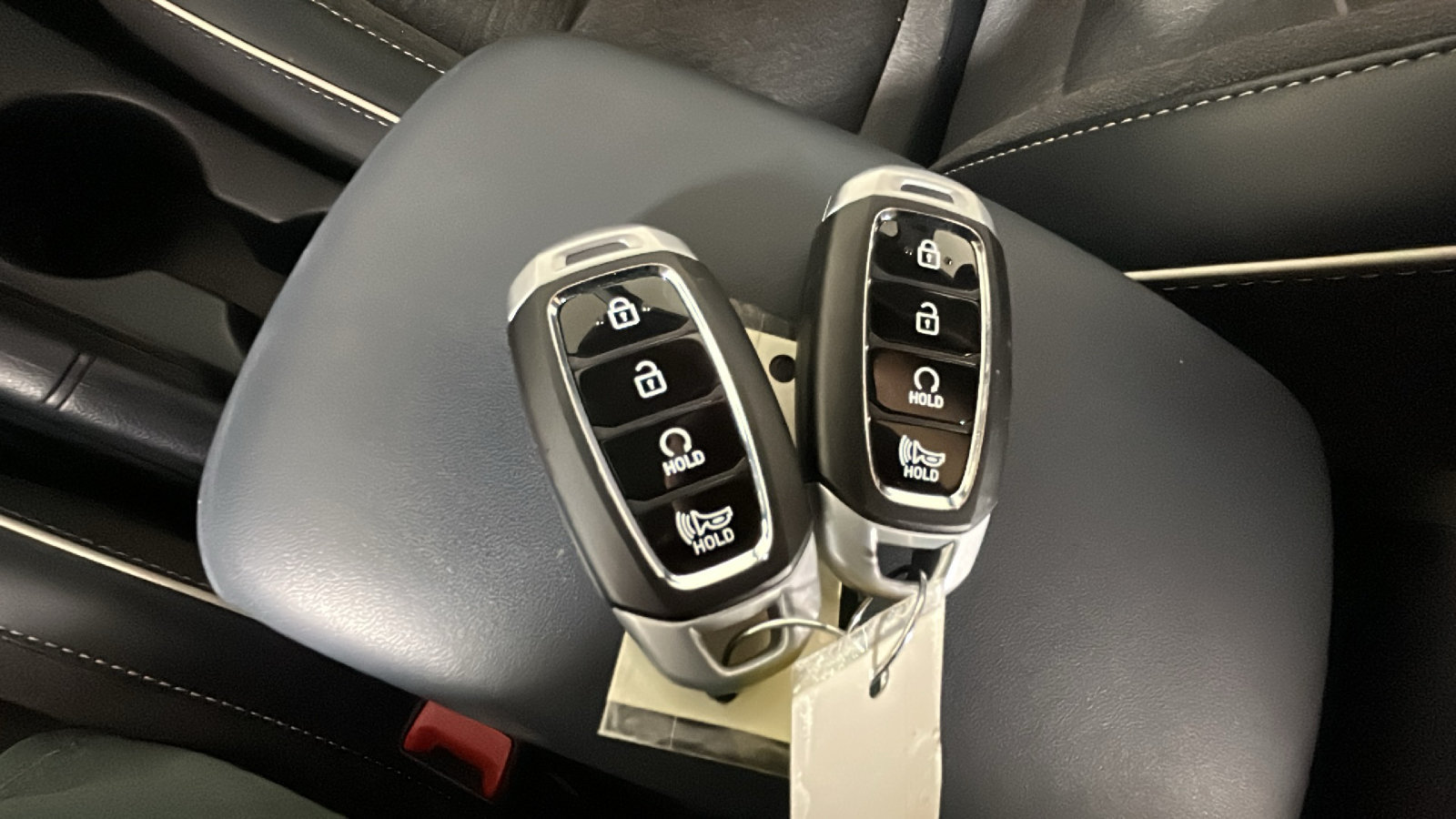 Used 2023 Hyundai Venue Limited FWD image 24