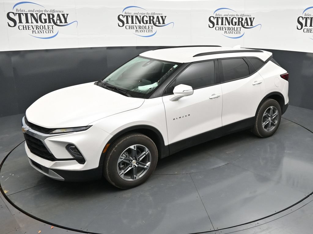 Used 2025 Chevrolet Blazer LT w/ Sound & Technology Package FWD image 20