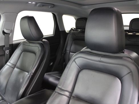 Certified 2022 Lincoln Corsair Reserve image 4