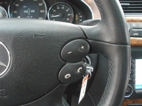 Used 2006 Mercedes-Benz CLS 500 image 39