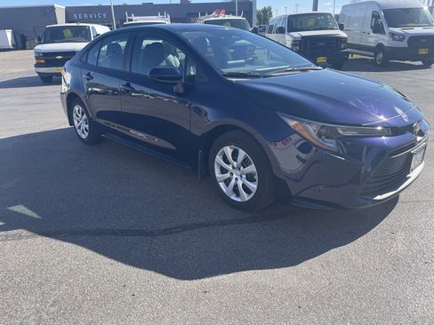 Used 2024 Toyota Corolla LE image 2