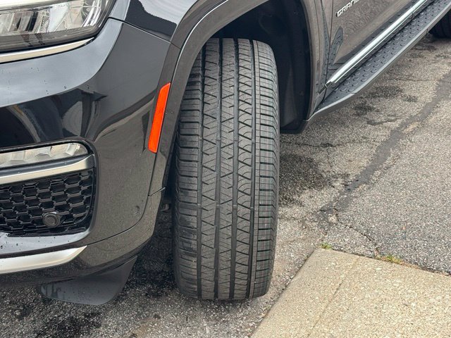 Used 2022 Jeep Grand Cherokee Summit AWD/4WD image 13