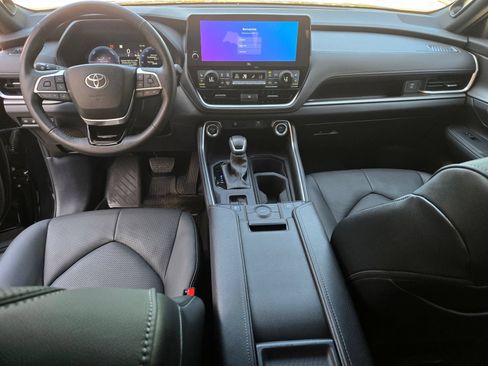Used 2026 Toyota Grand Highlander AWD Hybrid image 8