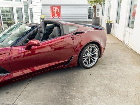 Used 2016 Chevrolet Corvette Z06 w/ 3LZ Preferred Equipment Group RWD image 5