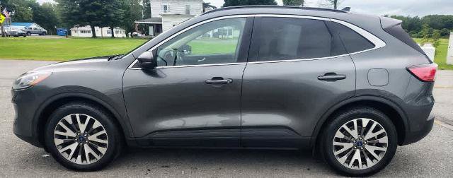 Certified 2020 Ford Escape Titanium AWD/4WD image 4
