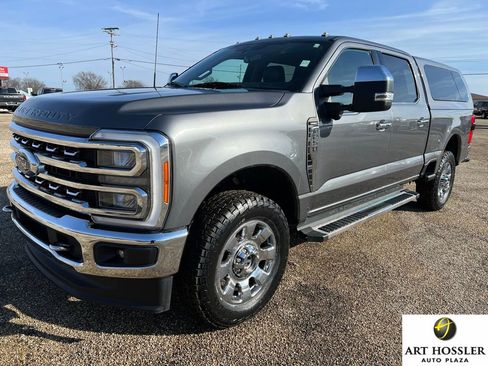 Used 2023 Ford F250 Lariat w/ Chrome Package image 1