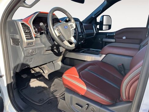 Used 2022 Ford F450 Platinum w/ FX4 Off-Road Package image 9