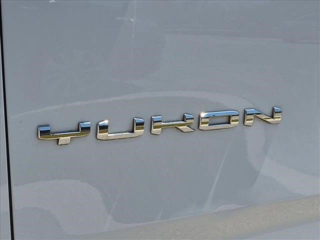 Used 2022 GMC Yukon XL SLT w/ SLT Premium Package RWD image 23
