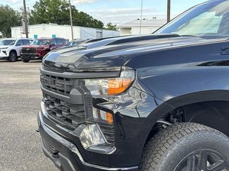 New 2026 Chevrolet Silverado 1500 Custom Trail Boss w/ Dark Appearance Package AWD/4WD video 2