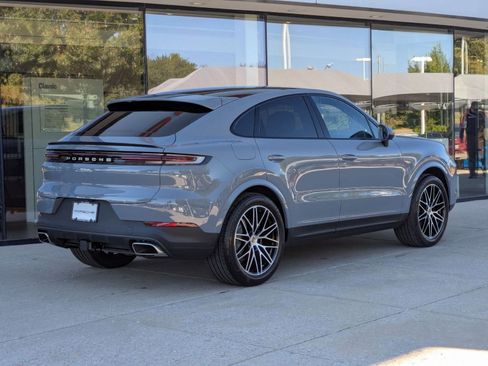 New 2026 Porsche Cayenne Coupe image 9