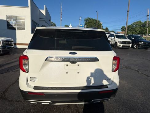Used 2023 Ford Explorer XLT w/ Equipment Group 202A AWD/4WD image 6