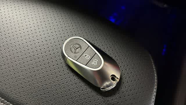 Certified 2026 Mercedes-Benz GLC 300 4MATIC image 36