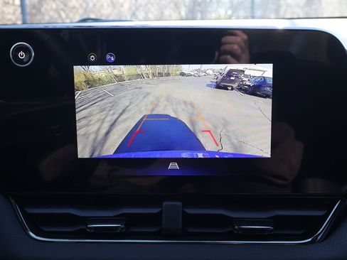 Certified 2025 Chevrolet Equinox RS w/ Convenience Package III image 18