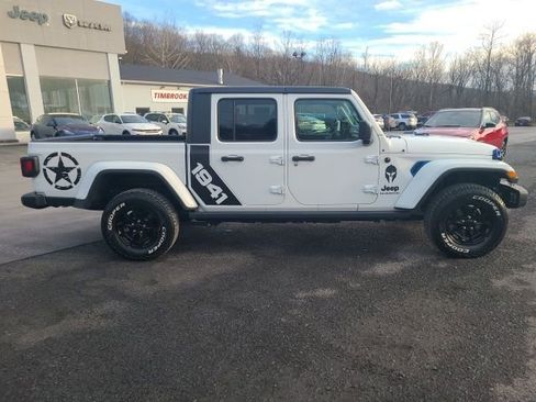 Used 2021 Jeep Gladiator Willys image 6