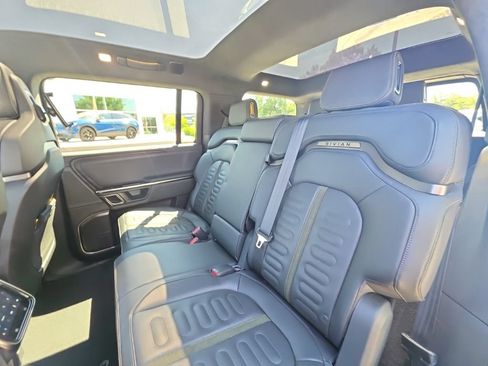 Used 2022 Rivian R1S Launch Edition AWD/4WD image 20