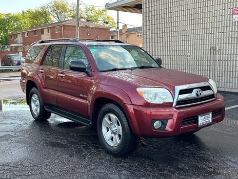Used 2007 Toyota 4Runner SR5 AWD/4WD image 3