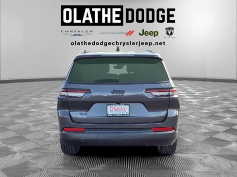 Certified 2023 Jeep Grand Cherokee L Laredo image 29