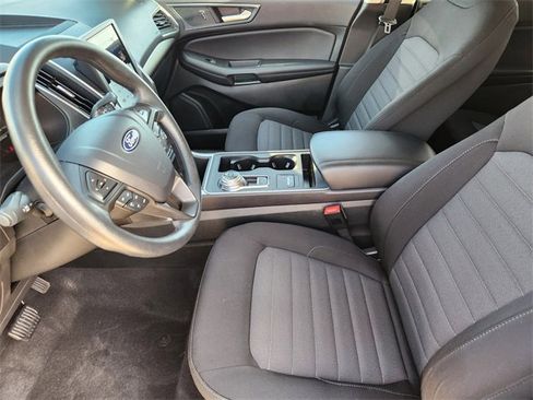 Used 2024 Ford Edge SE w/ Black Appearance Package image 13