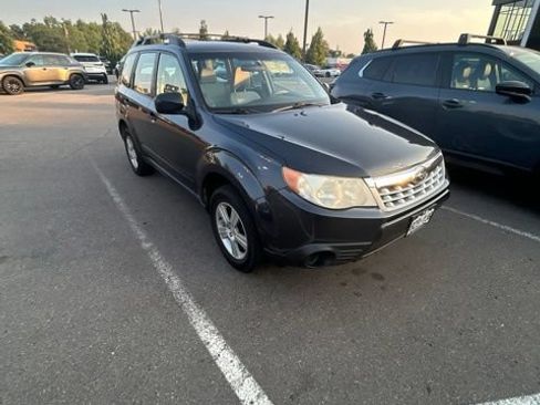 Used 2012 Subaru Forester 2.5X w/ Alloy Wheel Pkg AWD/4WD image 2