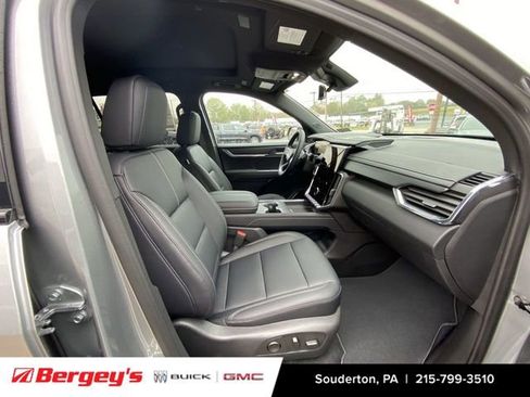 New 2026 GMC Acadia Elevation w/ Black Edition FWD image 31
